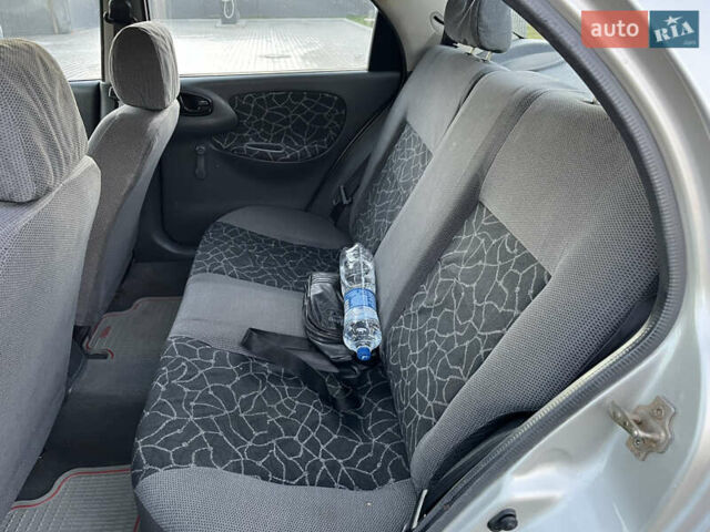 Серый Дэу Ланос, объемом двигателя 1.5 л и пробегом 152 тыс. км за 1999 $, фото 24 на Automoto.ua