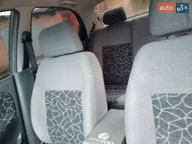 Серый Дэу Ланос, объемом двигателя 1.5 л и пробегом 300 тыс. км за 2300 $, фото 2 на Automoto.ua