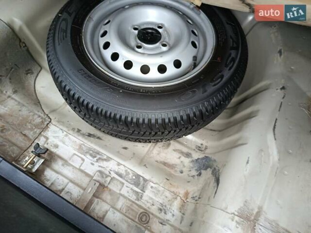 Дэу Ланос 2002 в Золотоноше на Automoto.ua Серый Дэу Ланос, объемом двигателя 1.5 л и пробегом 115 тыс. км за 2950 $, фото 5 на Automoto.ua