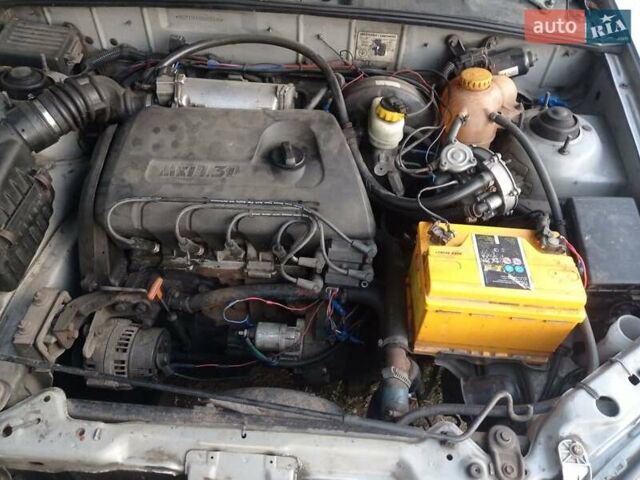 Сірий Деу Ланос, об'ємом двигуна 1.3 л та пробігом 270 тис. км за 2000 $, фото 5 на Automoto.ua
