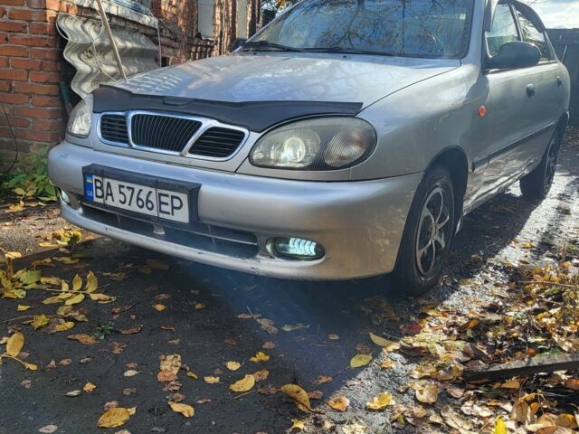 Деу Ланос 2002 у Сумах на Automoto.ua Сірий Деу Ланос, об'ємом двигуна 1.5 л та пробігом 258 тис. км за 1429 $, фото 1 на Automoto.ua