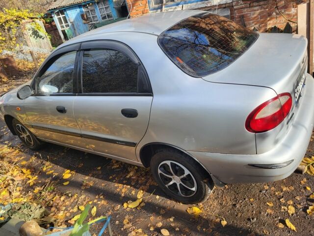 Деу Ланос 2002 у Сумах на Automoto.ua Сірий Деу Ланос, об'ємом двигуна 1.5 л та пробігом 258 тис. км за 1429 $, фото 4 на Automoto.ua