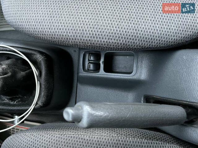 Серый Дэу Ланос, объемом двигателя 1.5 л и пробегом 152 тыс. км за 1999 $, фото 19 на Automoto.ua