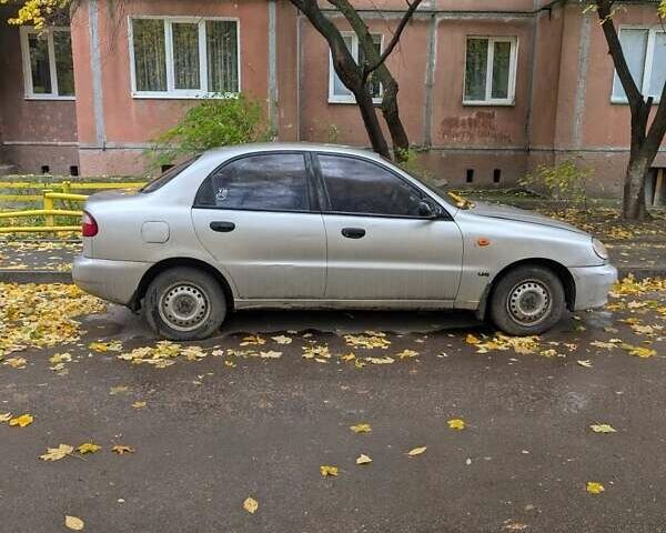 Деу Ланос 2002 у Рівному на Automoto.ua Сірий Деу Ланос, об'ємом двигуна 1.35 л та пробігом 327 тис. км за 1200 $, фото 2 на Automoto.ua