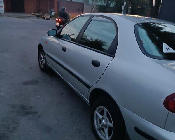 Серый Дэу Ланос, объемом двигателя 1.5 л и пробегом 242 тыс. км за 3000 $, фото 3 на Automoto.ua