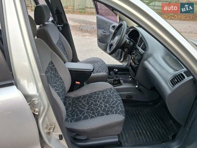 Сірий Деу Ланос, об'ємом двигуна 1.5 л та пробігом 227 тис. км за 2850 $, фото 27 на Automoto.ua