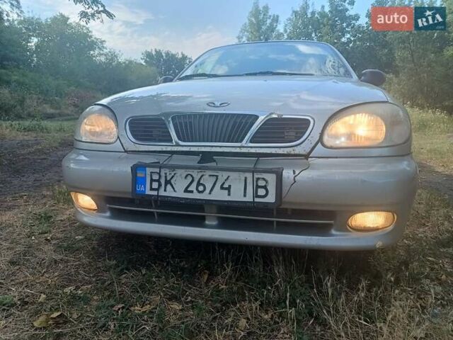 Сірий Деу Ланос, об'ємом двигуна 1.5 л та пробігом 317 тис. км за 2400 $, фото 3 на Automoto.ua