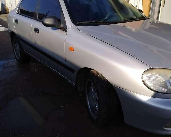 Серый Дэу Ланос, объемом двигателя 1.5 л и пробегом 265 тыс. км за 3000 $, фото 1 на Automoto.ua