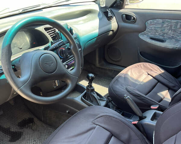 Дэу Ланос 2003 в Кривом Роге на Automoto.ua Серый Дэу Ланос, объемом двигателя 1.6 л и пробегом 281 тыс. км за 2100 $, фото 3 на Automoto.ua