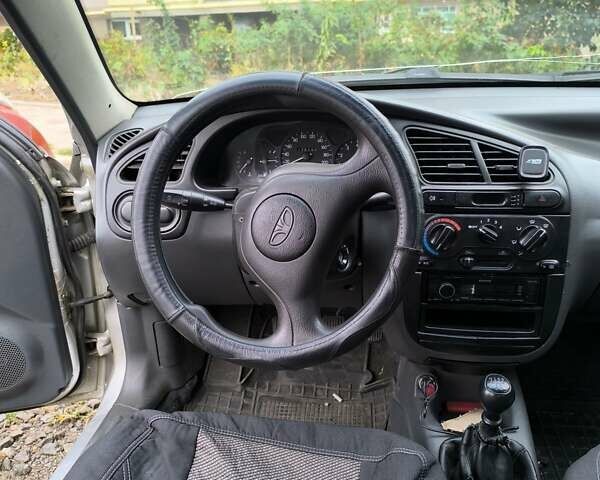 Сірий Деу Ланос, об'ємом двигуна 1.5 л та пробігом 175 тис. км за 2000 $, фото 6 на Automoto.ua