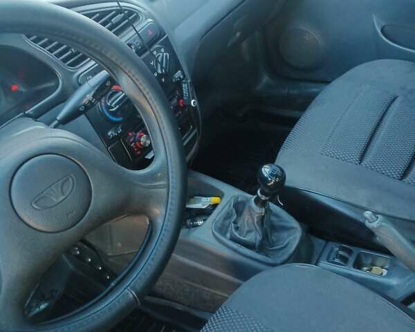 Серый Дэу Ланос, объемом двигателя 1.5 л и пробегом 270 тыс. км за 2500 $, фото 17 на Automoto.ua