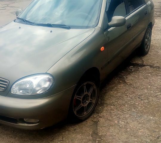 Сірий Деу Ланос, об'ємом двигуна 1.3 л та пробігом 200 тис. км за 1750 $, фото 2 на Automoto.ua