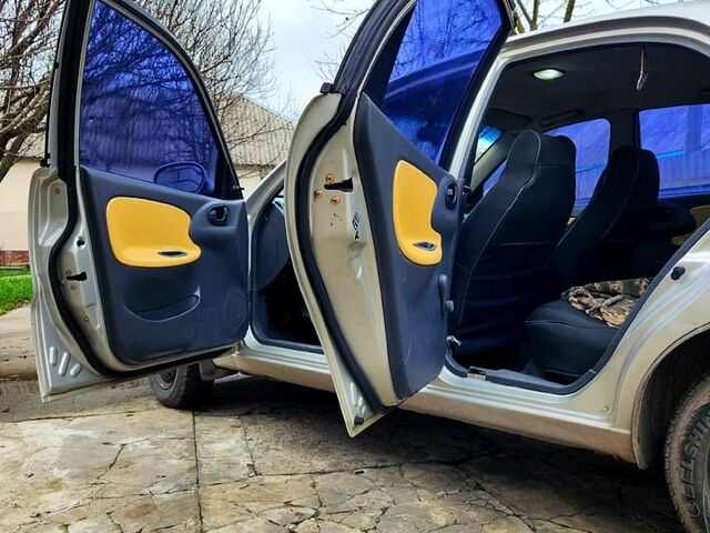 Серый Дэу Ланос, объемом двигателя 1.5 л и пробегом 320 тыс. км за 2500 $, фото 5 на Automoto.ua