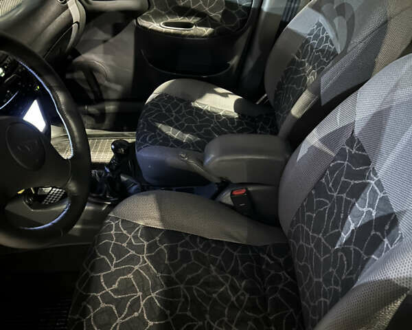 Серый Дэу Ланос, объемом двигателя 1.5 л и пробегом 270 тыс. км за 2200 $, фото 8 на Automoto.ua