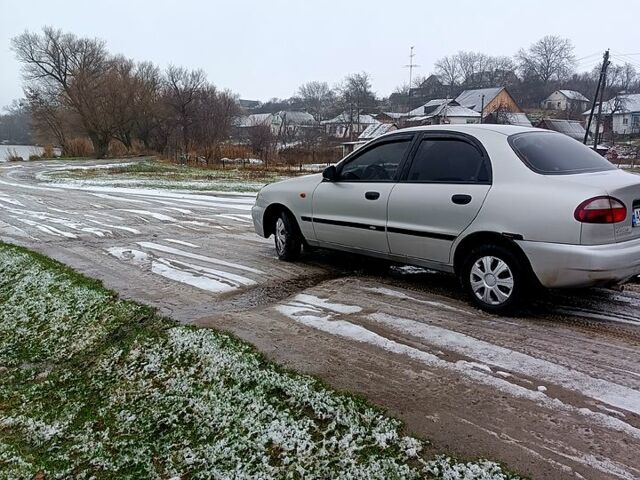 Серый Дэу Ланос, объемом двигателя 1.5 л и пробегом 246 тыс. км за 2250 $, фото 3 на Automoto.ua