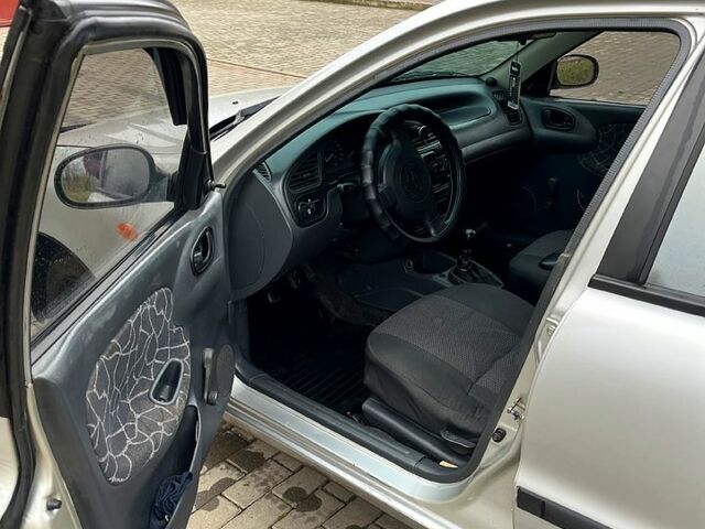Сірий Деу Ланос, об'ємом двигуна 1.5 л та пробігом 281 тис. км за 2000 $, фото 8 на Automoto.ua