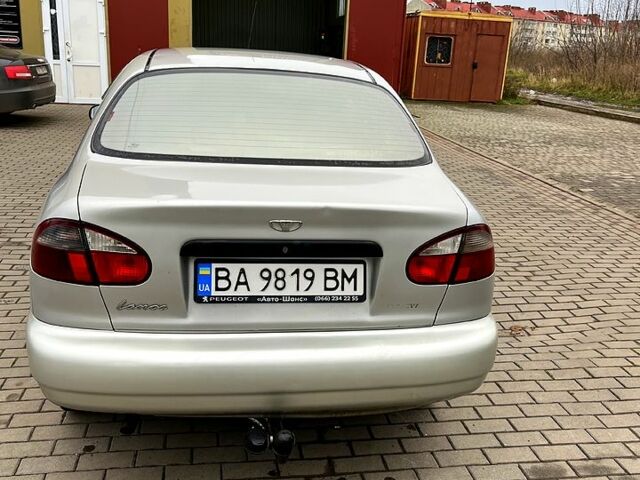 Сірий Деу Ланос, об'ємом двигуна 1.5 л та пробігом 281 тис. км за 2000 $, фото 3 на Automoto.ua