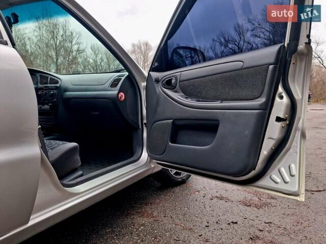 Серый Дэу Ланос, объемом двигателя 1.5 л и пробегом 250 тыс. км за 2500 $, фото 11 на Automoto.ua