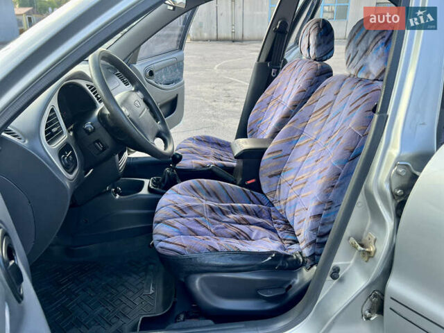Сірий Деу Ланос, об'ємом двигуна 1.6 л та пробігом 330 тис. км за 2400 $, фото 20 на Automoto.ua