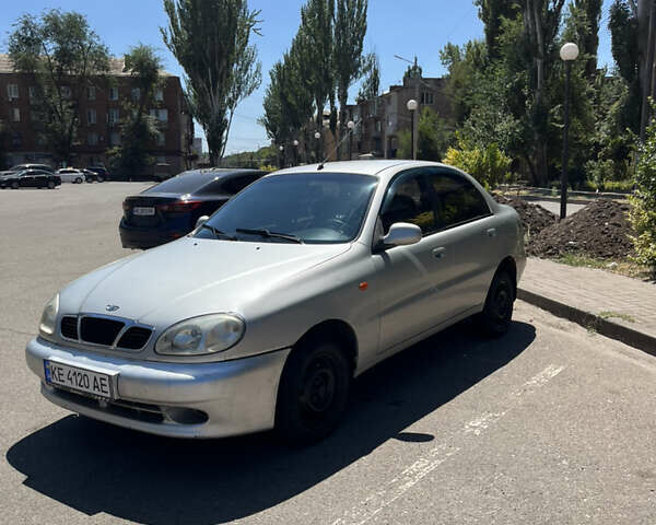 Дэу Ланос 2003 в Кривом Роге на Automoto.ua Серый Дэу Ланос, объемом двигателя 1.6 л и пробегом 281 тыс. км за 2100 $, фото 5 на Automoto.ua