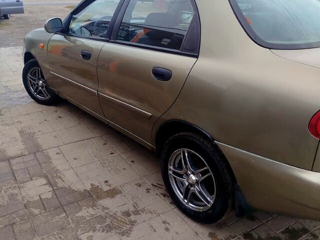 Сірий Деу Ланос, об'ємом двигуна 1.6 л та пробігом 0 тис. км за 1600 $, фото 1 на Automoto.ua