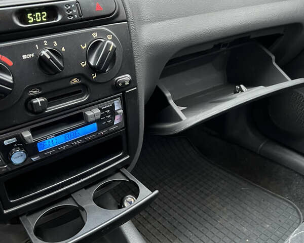 Сірий Деу Ланос, об'ємом двигуна 1.6 л та пробігом 90 тис. км за 2100 $, фото 18 на Automoto.ua