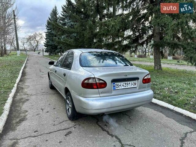Серый Дэу Ланос, объемом двигателя 1.5 л и пробегом 176 тыс. км за 2000 $, фото 5 на Automoto.ua