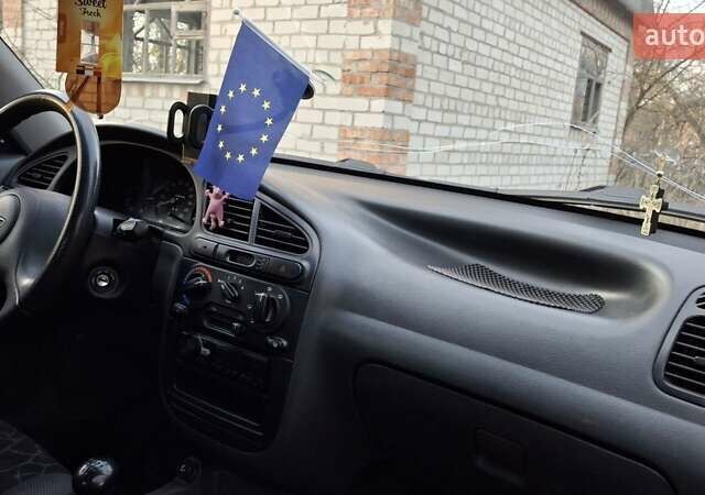 Сірий Деу Ланос, об'ємом двигуна 1.5 л та пробігом 133 тис. км за 3000 $, фото 3 на Automoto.ua