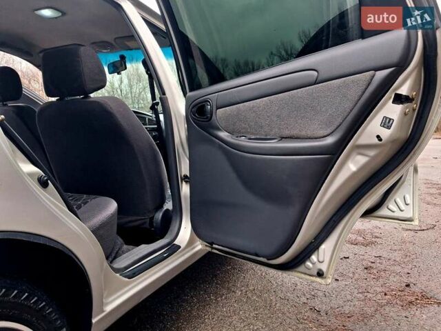 Серый Дэу Ланос, объемом двигателя 1.5 л и пробегом 250 тыс. км за 2500 $, фото 12 на Automoto.ua