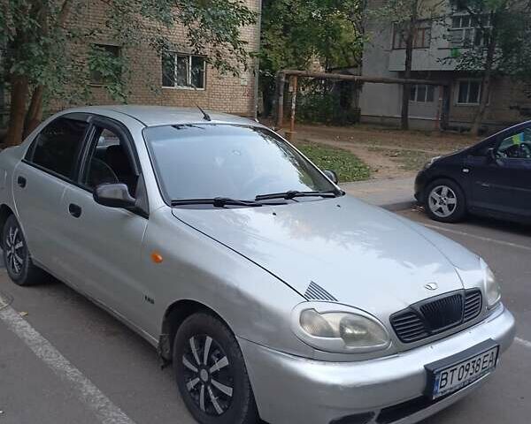 Серый Дэу Ланос, объемом двигателя 1.35 л и пробегом 300 тыс. км за 1650 $, фото 1 на Automoto.ua