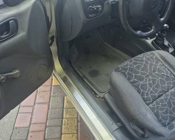 Дэу Ланос 2003 в Новомосковске на Automoto.ua Серый Дэу Ланос, объемом двигателя 1.5 л и пробегом 220 тыс. км за 2200 $, фото 8 на Automoto.ua