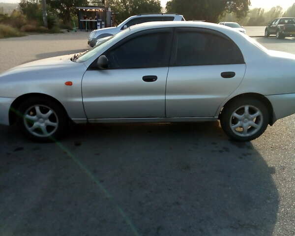 Серый Дэу Ланос, объемом двигателя 1.5 л и пробегом 206 тыс. км за 2300 $, фото 1 на Automoto.ua