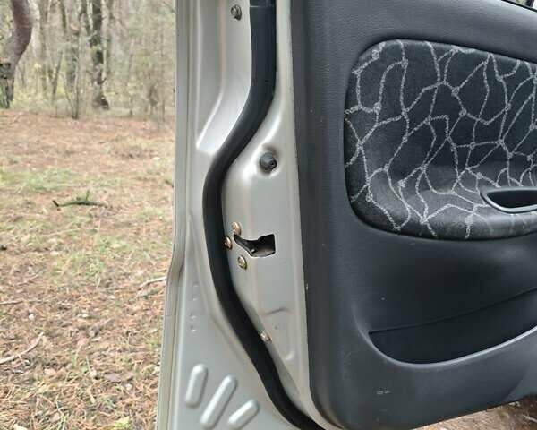 Серый Дэу Ланос, объемом двигателя 1.5 л и пробегом 198 тыс. км за 3100 $, фото 9 на Automoto.ua