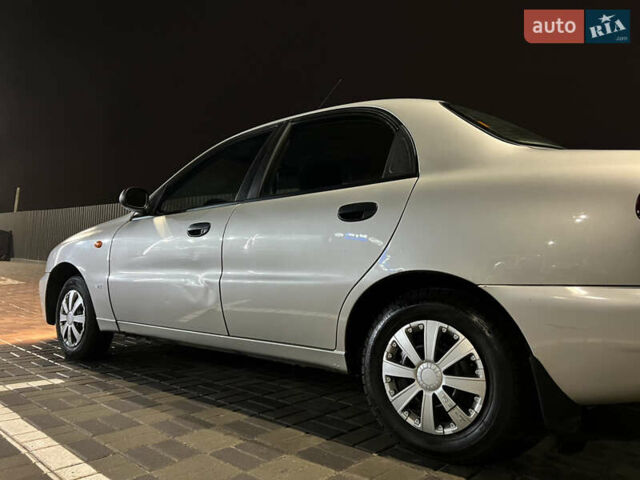 Серый Дэу Ланос, объемом двигателя 1.5 л и пробегом 270 тыс. км за 2200 $, фото 3 на Automoto.ua