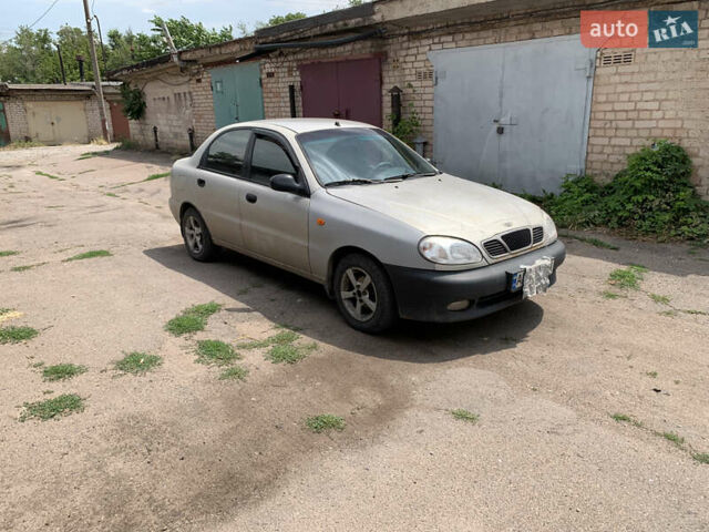Дэу Ланос 2003 в Кривом Роге на Automoto.ua Серый Дэу Ланос, объемом двигателя 1.5 л и пробегом 276 тыс. км за 1800 $, фото 5 на Automoto.ua