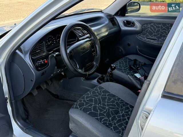 Сірий Деу Ланос, об'ємом двигуна 1.5 л та пробігом 170 тис. км за 2299 $, фото 7 на Automoto.ua