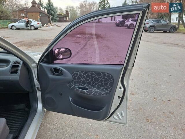 Сірий Деу Ланос, об'ємом двигуна 1.5 л та пробігом 227 тис. км за 2850 $, фото 39 на Automoto.ua