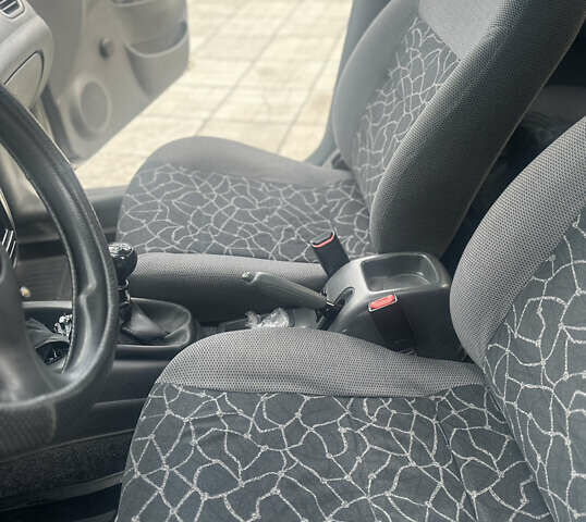 Сірий Деу Ланос, об'ємом двигуна 1.5 л та пробігом 206 тис. км за 2900 $, фото 19 на Automoto.ua