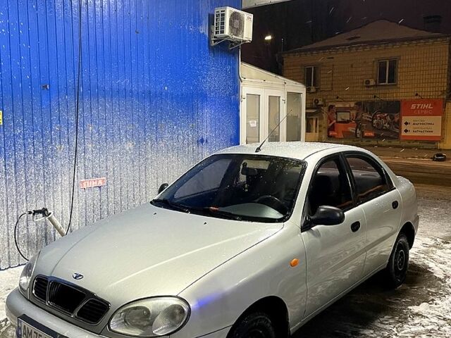 Сірий Деу Ланос, об'ємом двигуна 1.5 л та пробігом 233 тис. км за 2500 $, фото 4 на Automoto.ua