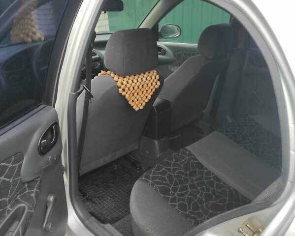 Серый Дэу Ланос, объемом двигателя 1.5 л и пробегом 290 тыс. км за 1800 $, фото 5 на Automoto.ua