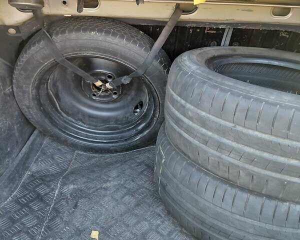 Сірий Деу Ланос, об'ємом двигуна 1.5 л та пробігом 286 тис. км за 1800 $, фото 6 на Automoto.ua