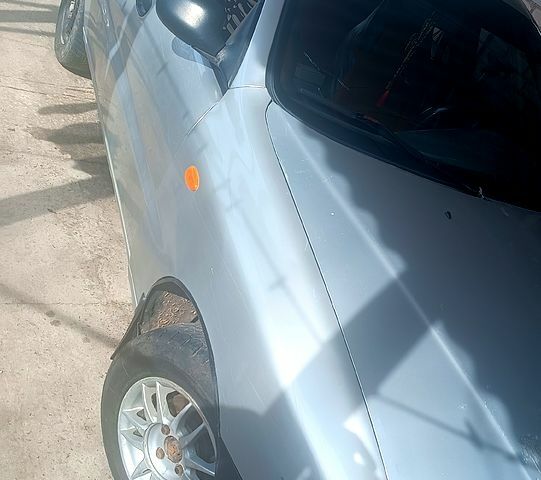 Серый Дэу Ланос, объемом двигателя 1.5 л и пробегом 189 тыс. км за 1320 $, фото 2 на Automoto.ua