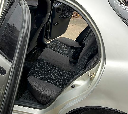 Серый Дэу Ланос, объемом двигателя 1.5 л и пробегом 286 тыс. км за 2000 $, фото 5 на Automoto.ua