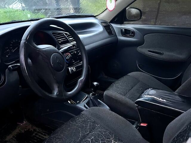 Серый Дэу Ланос, объемом двигателя 1.5 л и пробегом 397 тыс. км за 1350 $, фото 5 на Automoto.ua