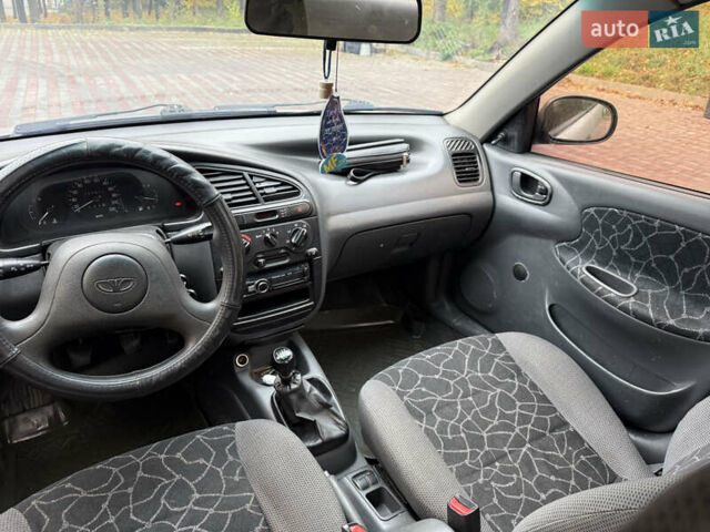 Деу Ланос 2004 у Ладижин на Automoto.ua Сірий Деу Ланос, об'ємом двигуна 1.5 л та пробігом 204 тис. км за 1850 $, фото 32 на Automoto.ua