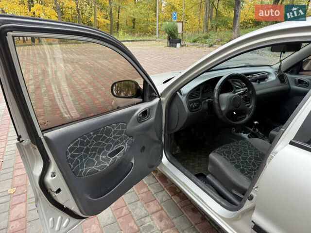 Деу Ланос 2004 у Ладижин на Automoto.ua Сірий Деу Ланос, об'ємом двигуна 1.5 л та пробігом 204 тис. км за 1850 $, фото 26 на Automoto.ua
