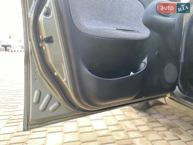 Серый Дэу Ланос, объемом двигателя 1.5 л и пробегом 313 тыс. км за 3200 $, фото 8 на Automoto.ua