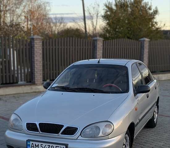 Деу Ланос 2004 у Старокостянтинів на Automoto.ua Сірий Деу Ланос, об'ємом двигуна 1.5 л та пробігом 183 тис. км за 2100 $, фото 2 на Automoto.ua