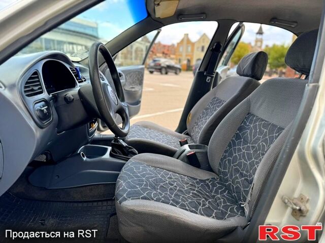 Сірий Деу Ланос, об'ємом двигуна 1.5 л та пробігом 250 тис. км за 1700 $, фото 5 на Automoto.ua