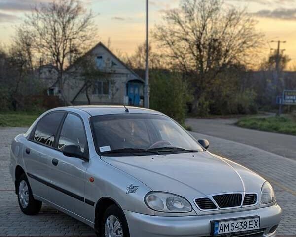 Деу Ланос 2004 у Старокостянтинів на Automoto.ua Сірий Деу Ланос, об'ємом двигуна 1.5 л та пробігом 183 тис. км за 2100 $, фото 7 на Automoto.ua